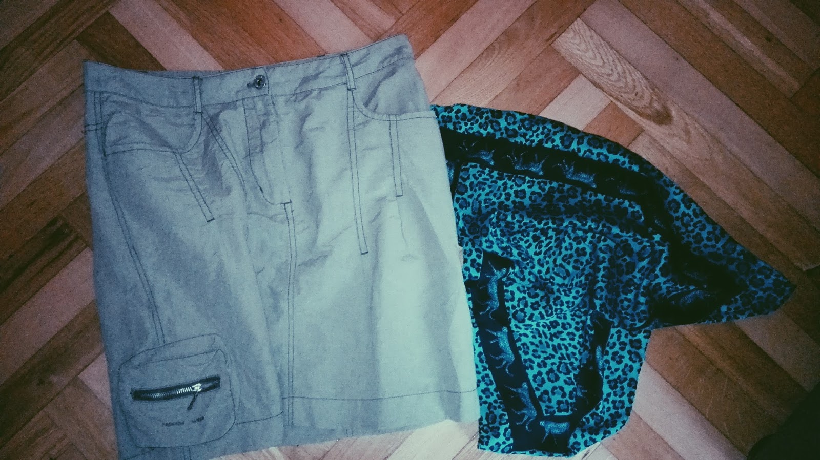 MINI HAUL : KHAKI SKIRT AND TURQUOISE SCARFIN PANTHER