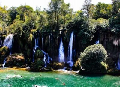 Blagaj i Wodospady Kravica – miejsca, które watro odwiedzić będąc w Bośni i Hercegowinie – Słodkim Szlakiem