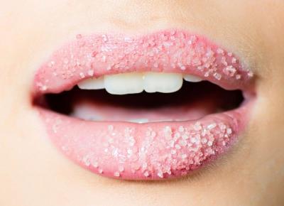 DIY: cukrowy peeling do ust