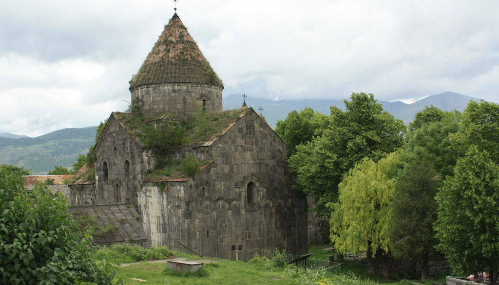 Armenia - monastyry w górach Kaukazu