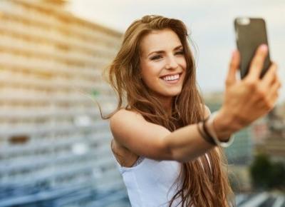 8 sposobów na idealne selfie 🤩