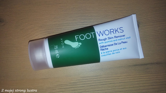 Złuszczający peeling do stóp Avon FootWorks | Z mojej strony lustra - blog kosmetyczny