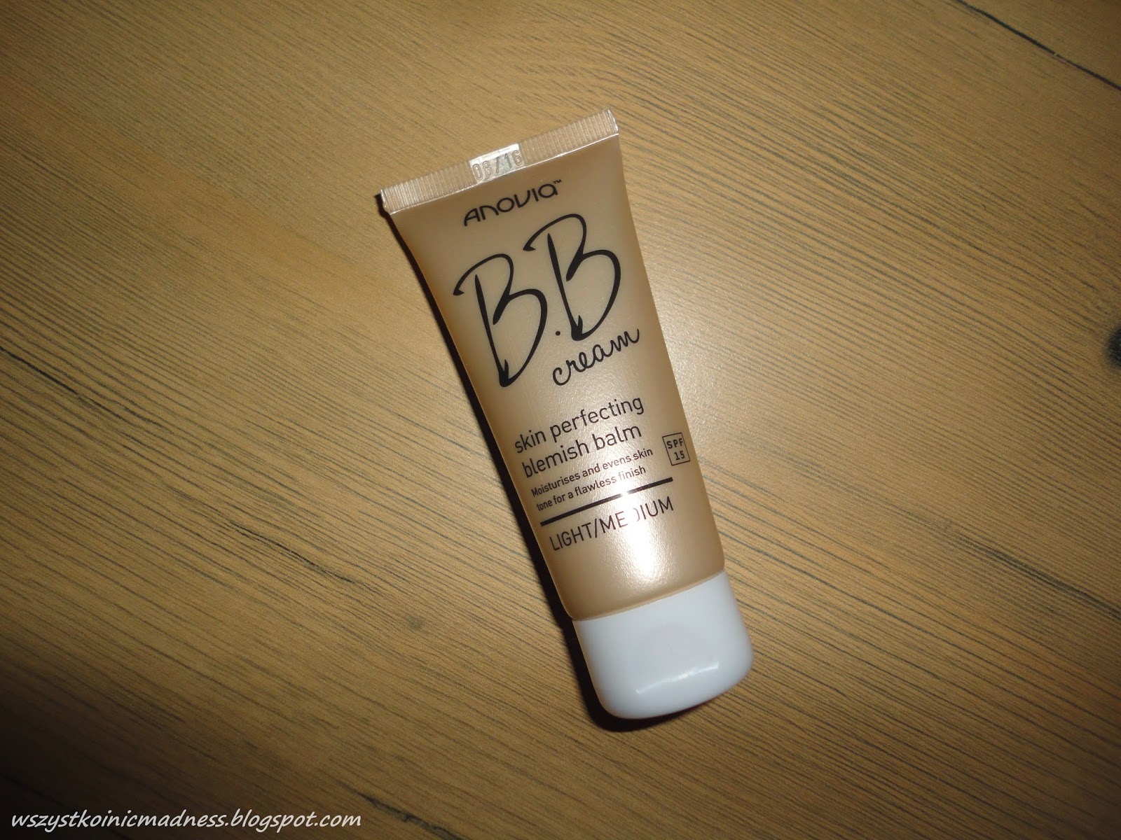 Z mojej strony lustra: Anovia BB cream light/medium