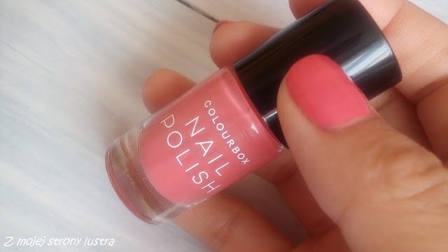 Oriflame Colourbox lakier do paznokci Soft Pink | Z mojej strony lustra - blog kosmetyczny