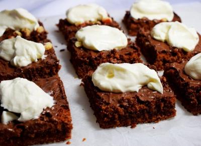 Brownie pod śmietankową chmurką - Związek na patelni