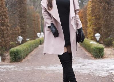 Czarna Sukienka i Płaszcz Różowy /Black Dress & Pink Coat  - Feather - Mój Sposób Na Modę 