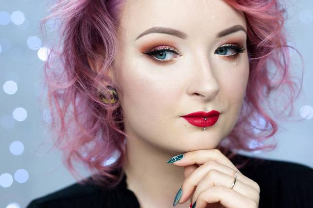 RED LIPSTICK MONSTER ZNÓW ZMIENIŁA KOLOR WŁOSÓW...NA JAKI TYM RAZEM?