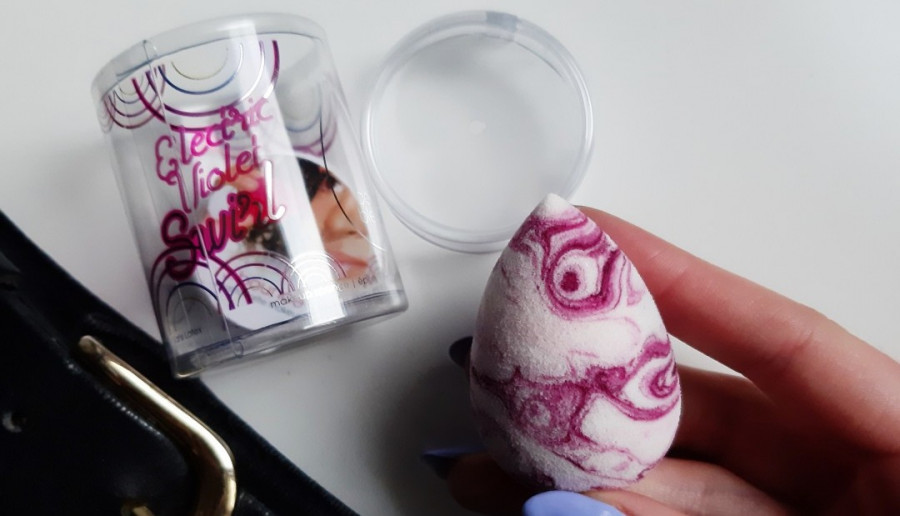 Beautyblender Electric Violet Swirl - Gąbka do makijażu.