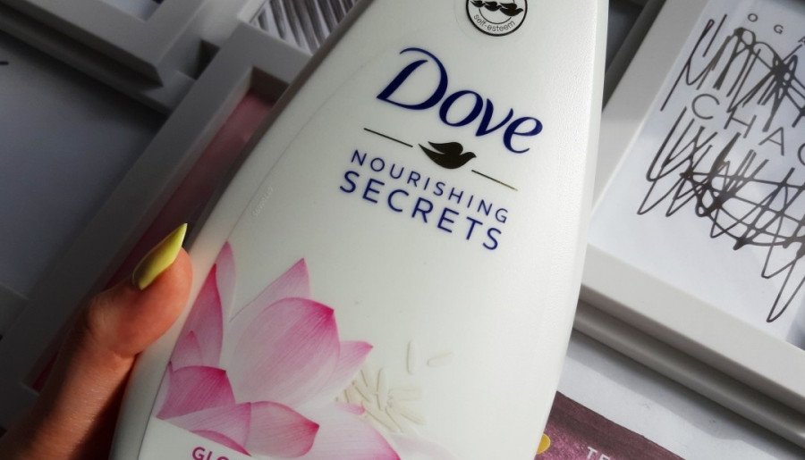 Dove - Nourishing Secrets, Żel pod prysznic, Glowing Ritual.