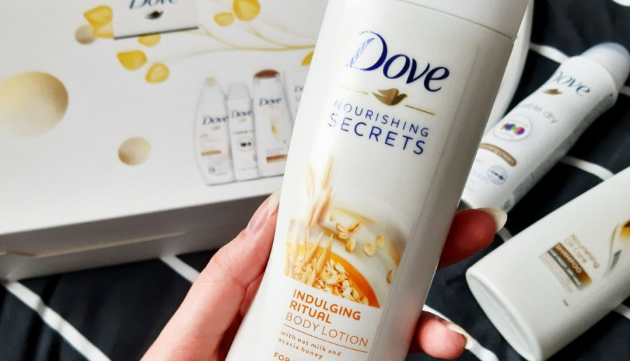 Dove - Nourishing Secrets, Balsam do ciała, Indulging Ritual, Oat Milk & Honey.