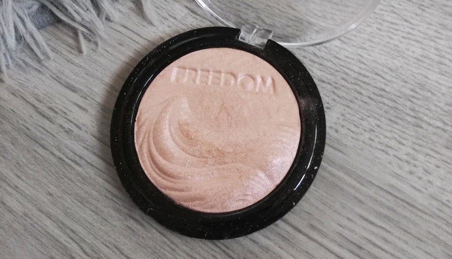 Freedom Makeup London - Rozświetlacz do twarzy, BRIGHTEN.