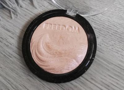 Freedom Makeup London - Rozświetlacz do twarzy, BRIGHTEN.