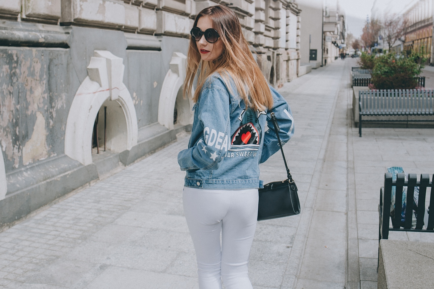 WHITE PANTS AND DENIM JACET