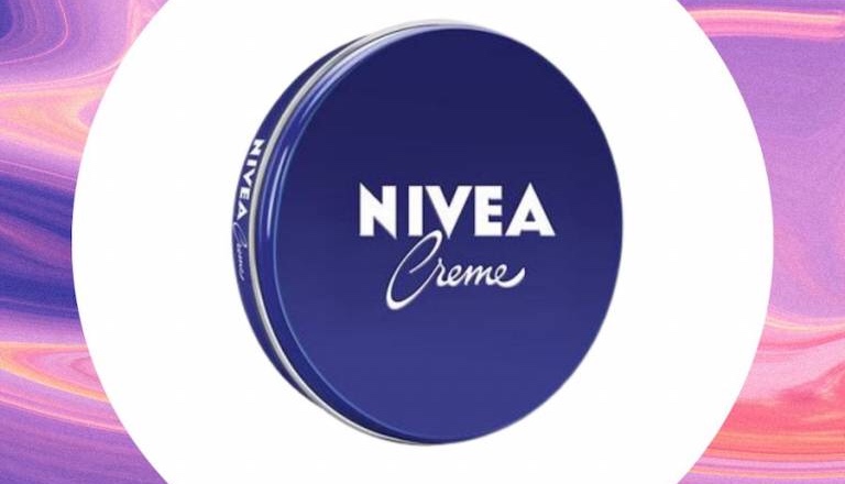 Krem Nivea – zaskakujące właściwości kultowego produktu. Do czego można go używać?