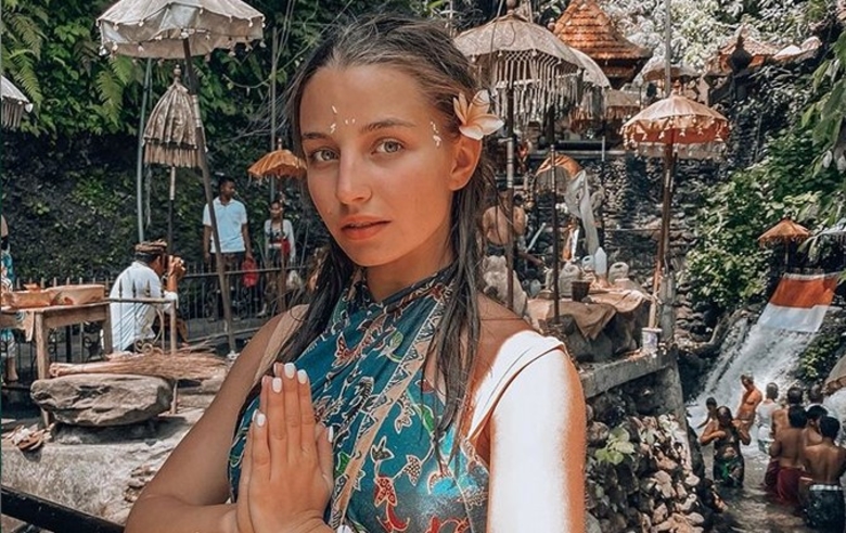 Julia Wieniawa w biki na Bali. Pośladki gwiazdy zwróciły uwagę fanów  - Radio ZET