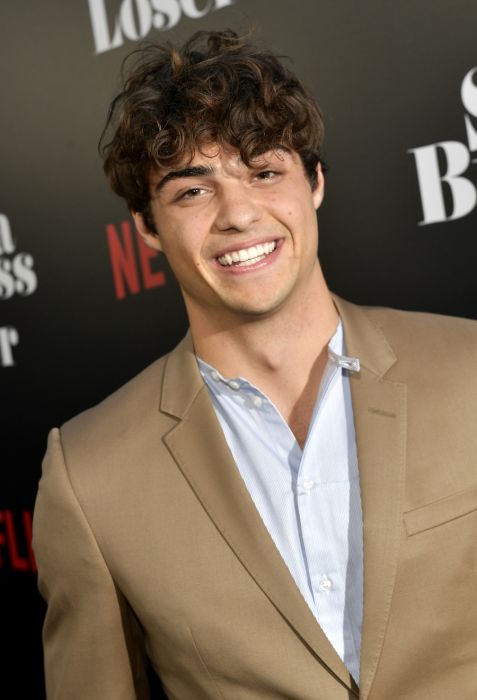 Noah Centineo ma dziewczynę? Fanki nie mają wątpliwości! - Glamour.pl