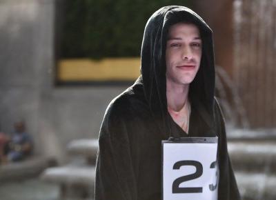 Pete Davidson zadebiutował na wybiegu! Były chłopak Ariany Grande wziął udział w pokazie Alexandra Wanga - Glamour.pl