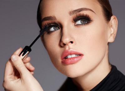 Jak zrobić 5 minutowy makijaż oczu w stylu gwiazd? Poznaj sposób na szybki make-up!