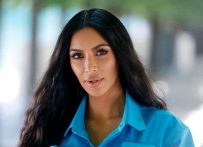 Kim Kardashian poszła na studia! Nie uwierzycie jaki kierunek wybrała - Glamour.pl