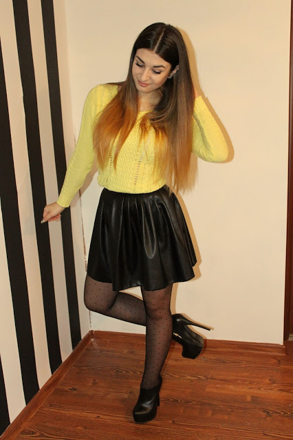                                               Asziaa: yellow sweater