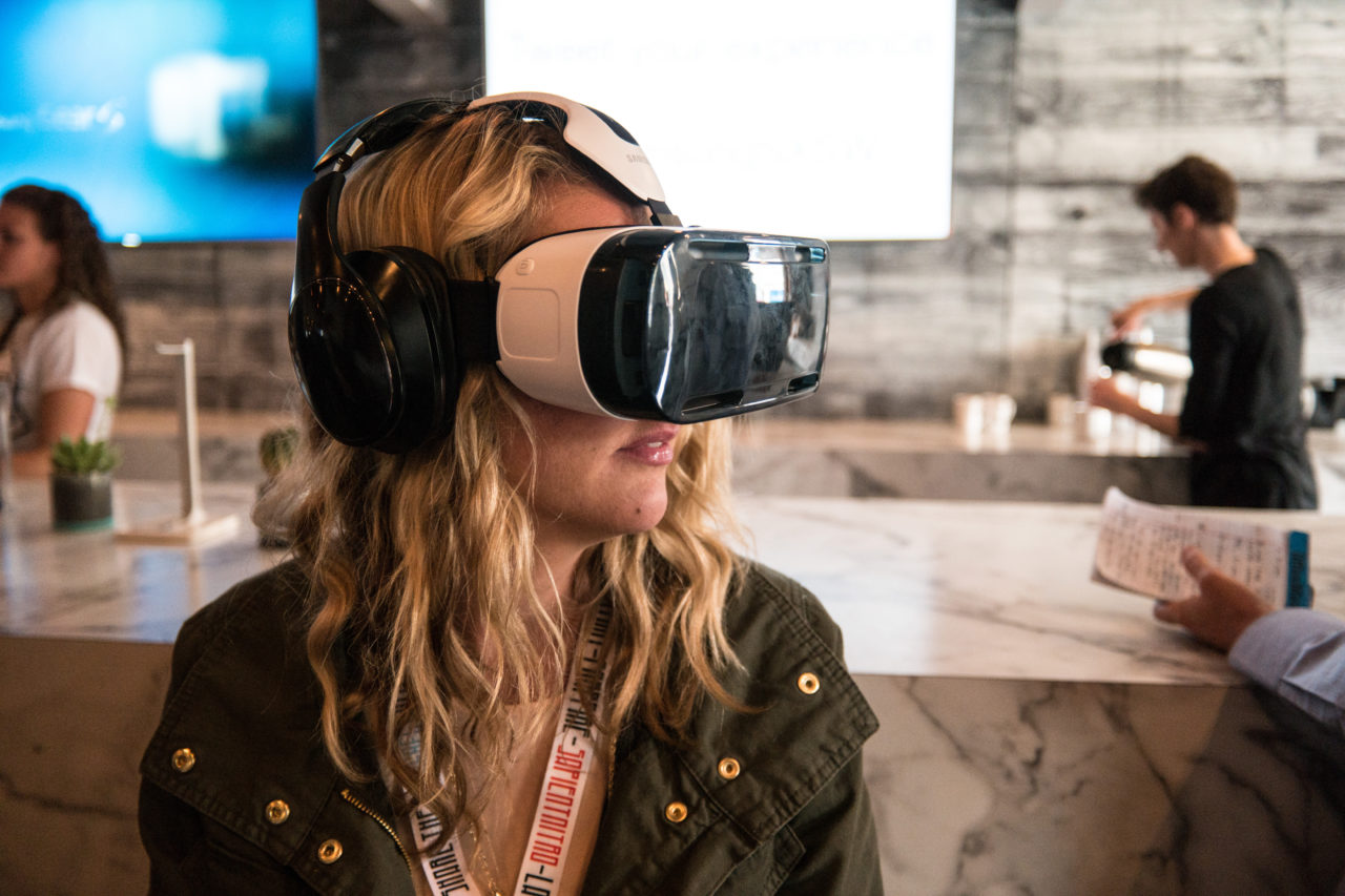 Wirtualna rzeczywistość. Stan technologii i standardy VR - BEmpire