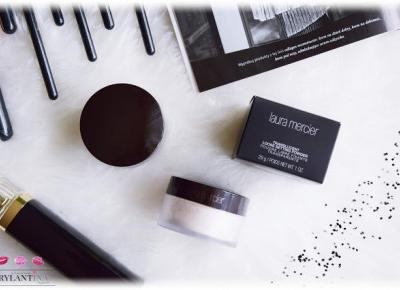 Blog Brylantina: Transparentny puder utrwalający makijaż | Translucent Loose Setting Powder | Laura Mercier