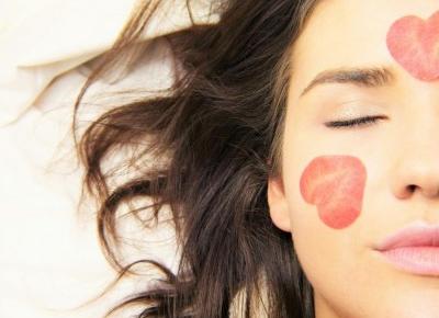 6 wskazówek by twoja twarz wyglądała lepiej z rana!