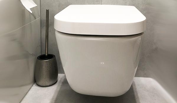 Jak Skutecznie Wyczyścić Toaletę i Spłuczkę Domowym Sposobem?