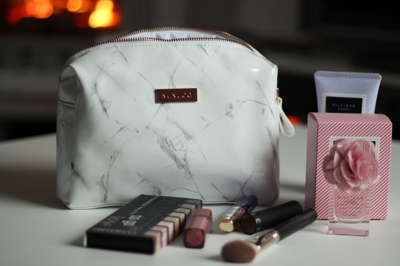 Minimalistyczny: MAKE UP BAG || HAUL