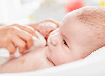 Jakie kosmetyki dla niemowląt sprawdzą się przy kąpieli?