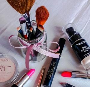 Zakosmetykowana: 5 kosmetyków bez których nie wyobrażam sobie makijażu