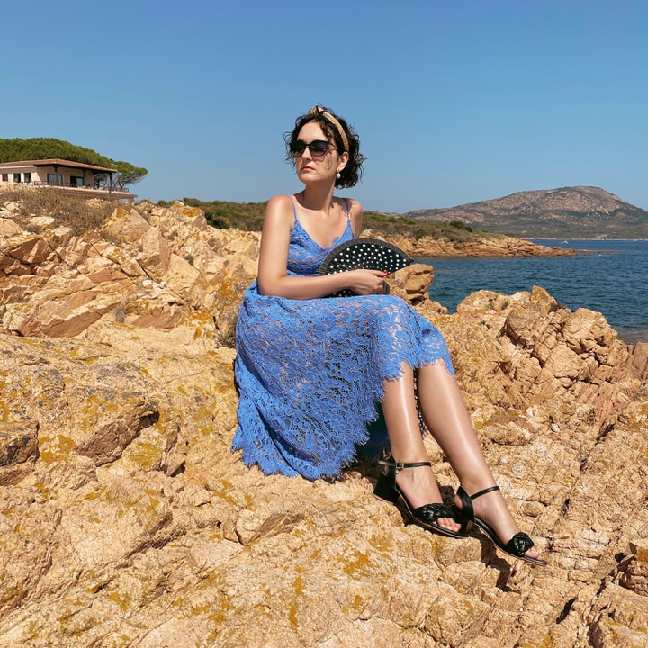 Niebieska sukienka - stylizacja prosto z gorącej Sardynii