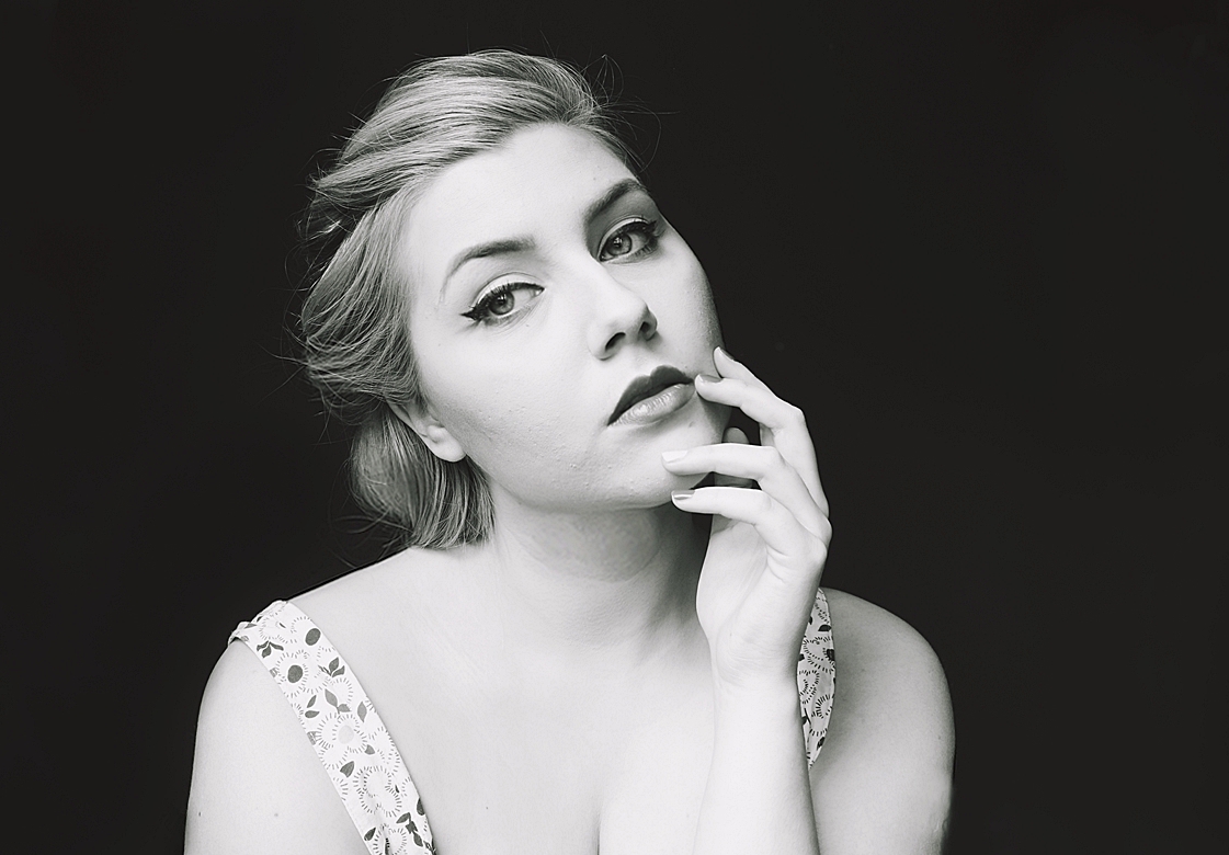 Pocałunek rodem z amerykańskich filmów - Eveline - ekstrawagancka | Kobiecy lifestyle