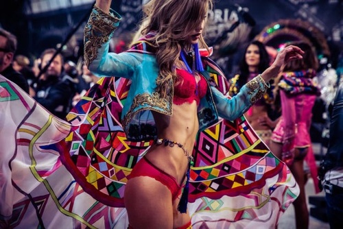 fashion - inspiration: Victoria's Secret Fashion Show 2016 inspirations