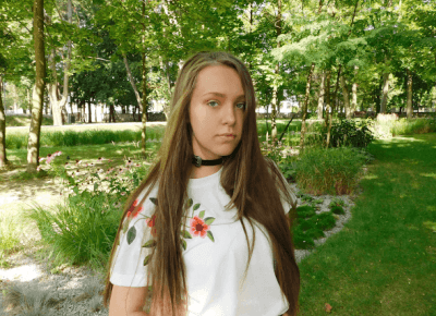 Cowboy belt and embroidery t-shirt