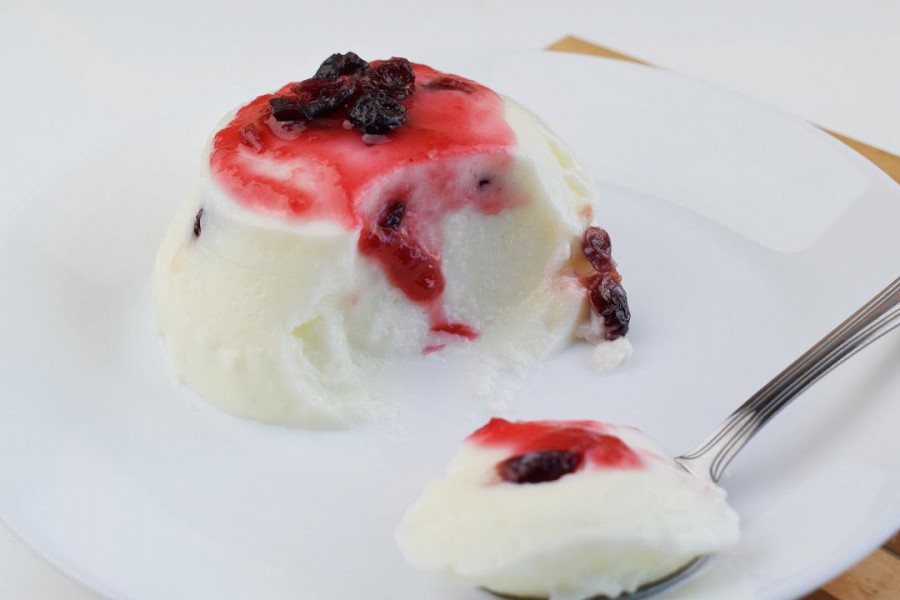 Panna cotta z żurawiną