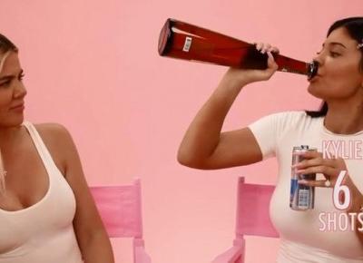 Kylie Jenner i Khloe Kardashian robią makijaż pod wpływem alkoholu!