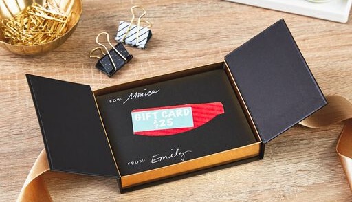 Custom Gift Card Boxes Add Visual Prominence in Objects