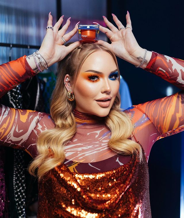 NIKKIE TUTORIALS STWORZYŁA SWOJĄ MARKĘ