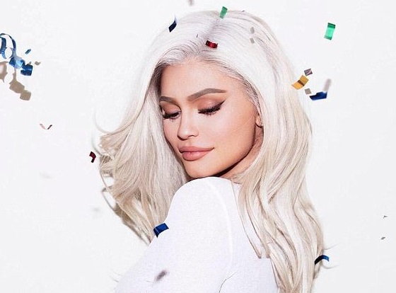 KYLIE JENNER JEST NAJMŁODSZĄ MILIARDERKĄ NA ŚWIECIE