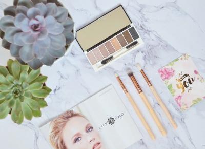 Lily Lolo - Laid Bare Eye Palette. PiÄkno stonowanych barw. - Like a porcelain doll