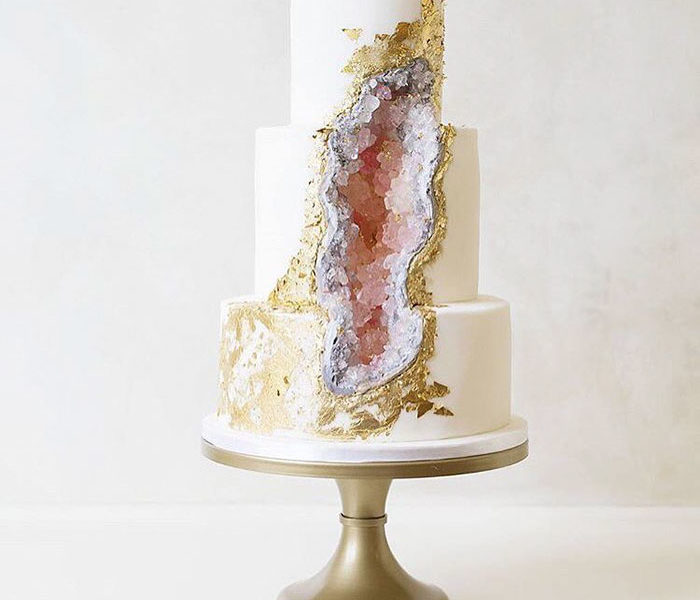 Przecudny tort „geoda”. Trend weselny. – Przepisy