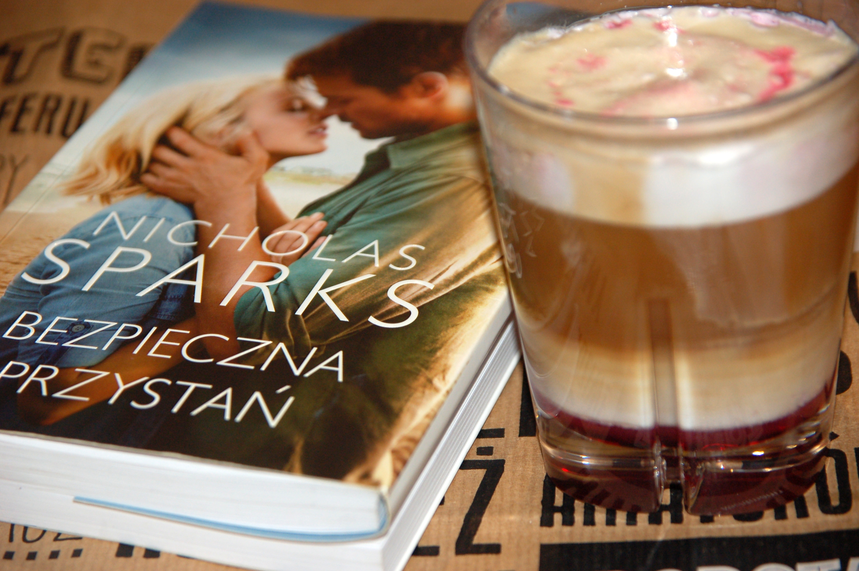 Kawa z syropem malinowym i „Bezpieczna przystań” Nicholasa Sparksa. – Przepisy