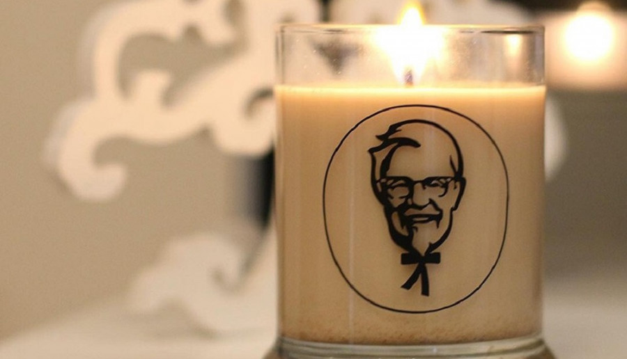 Powstała świeczka KFC o zapachu kurczaka!