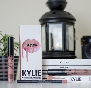 RECENZJA KYLIE JENNER LIPKIT   LIPGLOSS