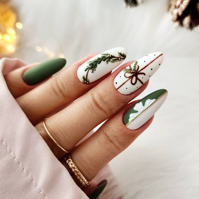 Świąteczny manicure - inspiracja 💅🤎