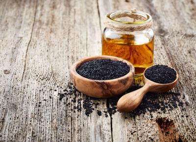 ​Na czym polega fenomen oleju z czarnuszki?