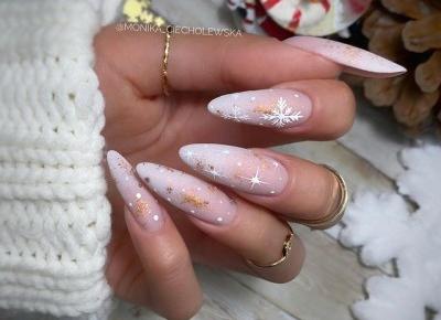 Delicate winter nails ❄️