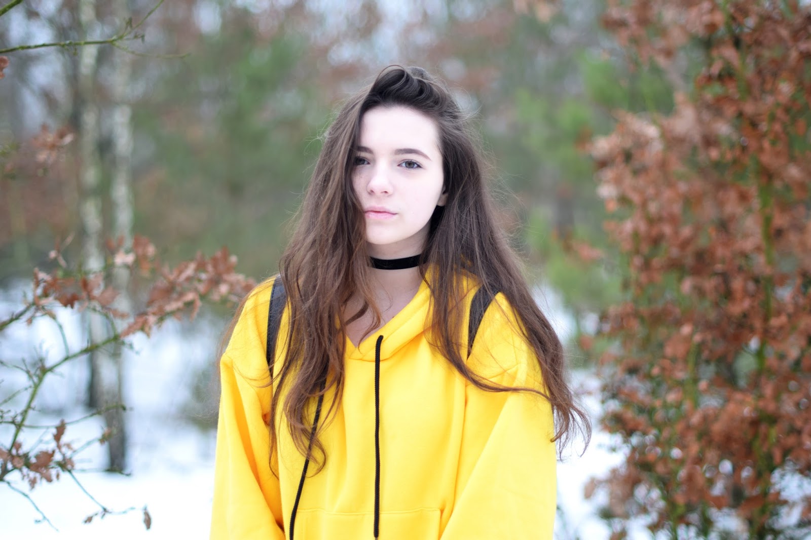 Julita Sudrawska: Yellow sweatshirt