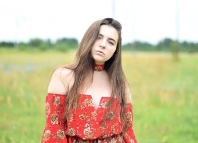 Julita Sudrawska: Red Floral Romper